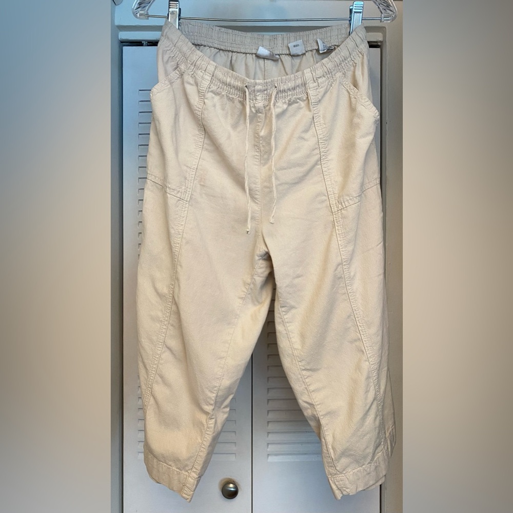 Erika Capri Size M